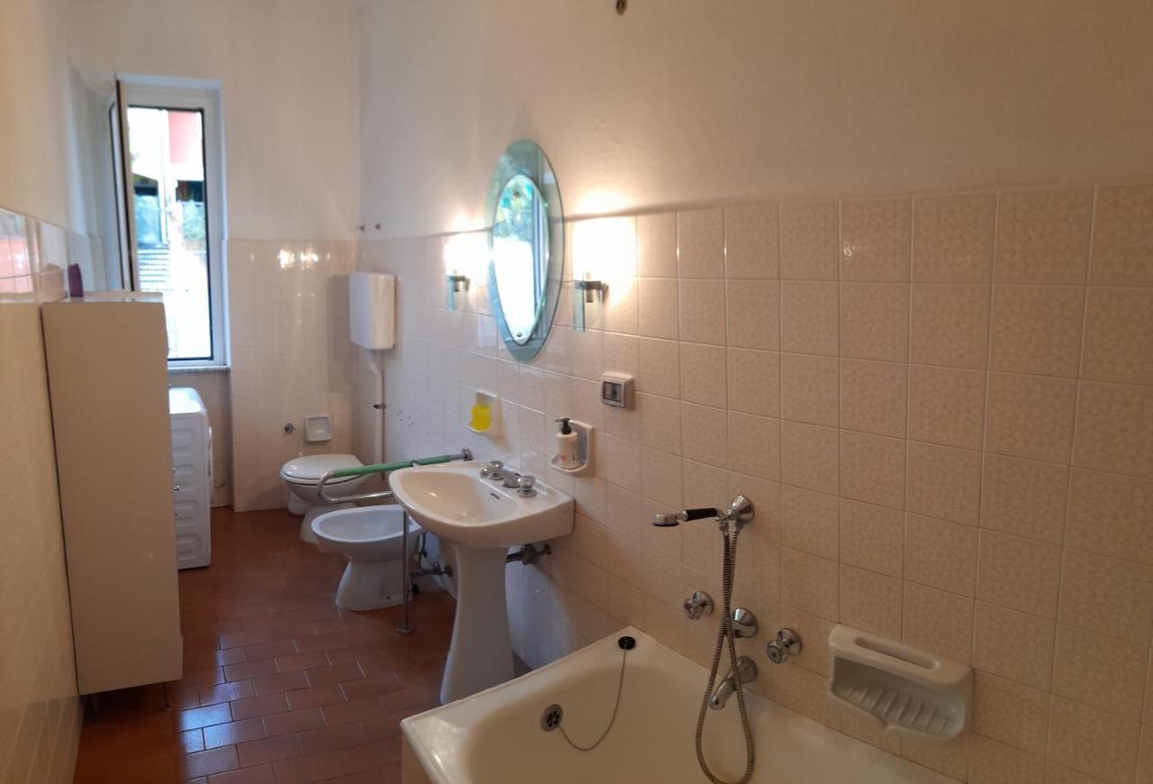 Casa Gina Secondo Piano Con Ascensore E Parcheggio Levanto Zewnętrze zdjęcie